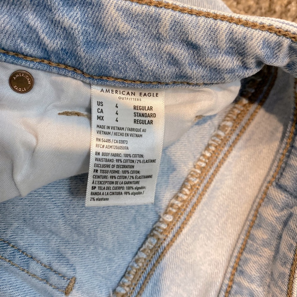 American Eagle Mom Jeans